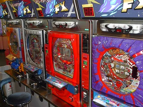 Maruhan Shinsekai interior